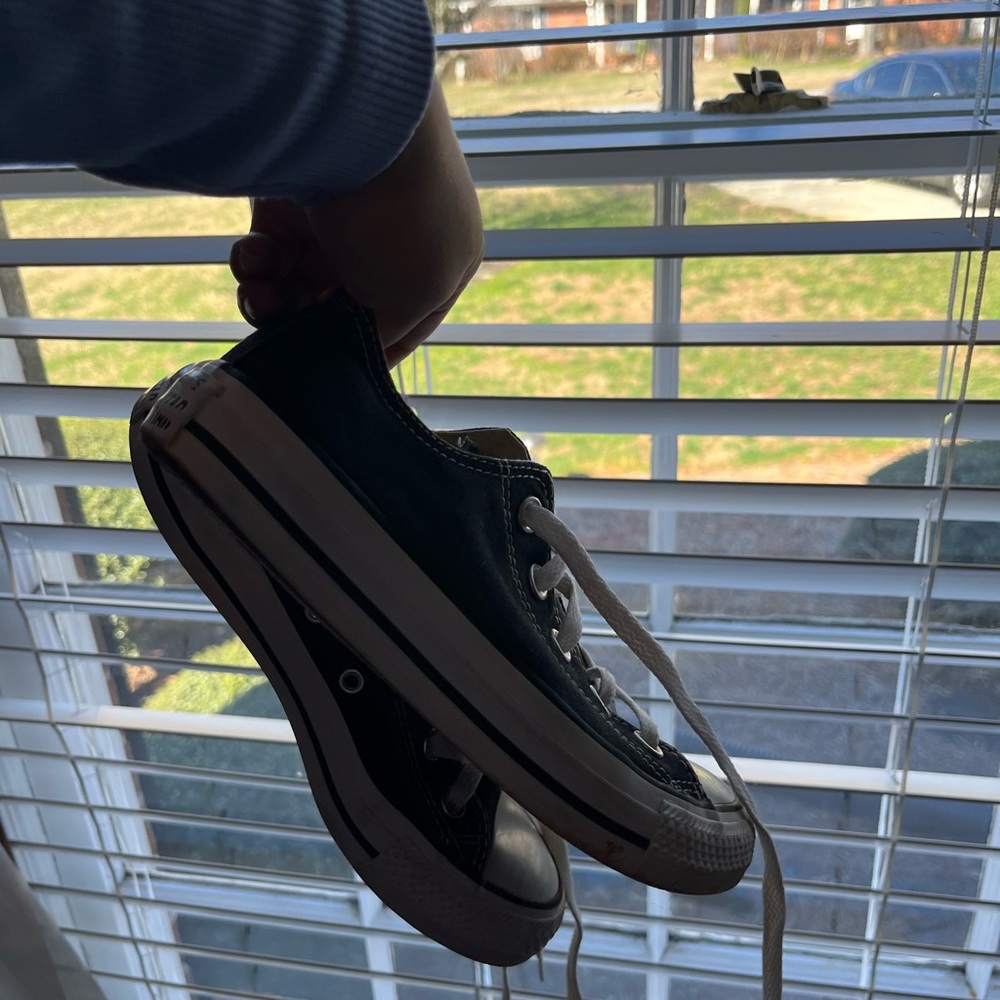 Converse shoes! - Picture 4 of 5